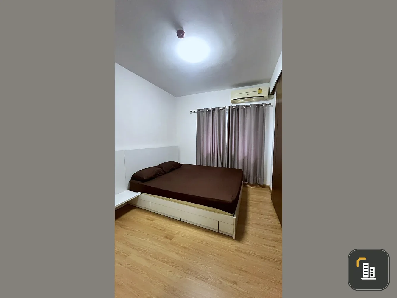 Bargain! A Space Asoke-Ratchada, 1 bedroom, 35.39 sq m, 10th floor, Building F. Fully furnished and ready to move in. Walking distance to MRT Rama 9