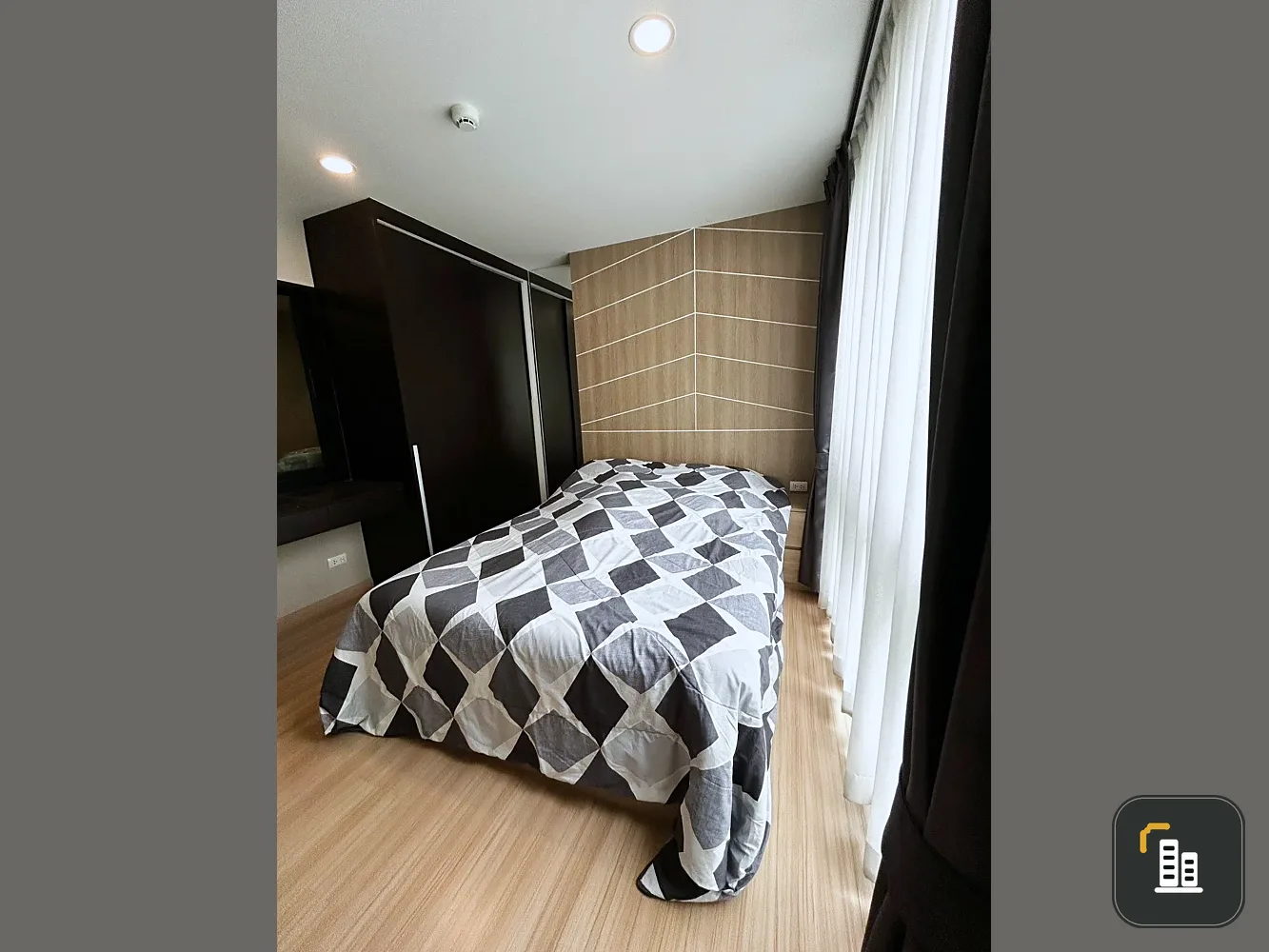 Fully Furnished 1-BR Condo for SALE - 4th Floor, Built-in Furniture, Just 450m to BTS Punnawithi | Chateau In Town Sukhumvit 64/1