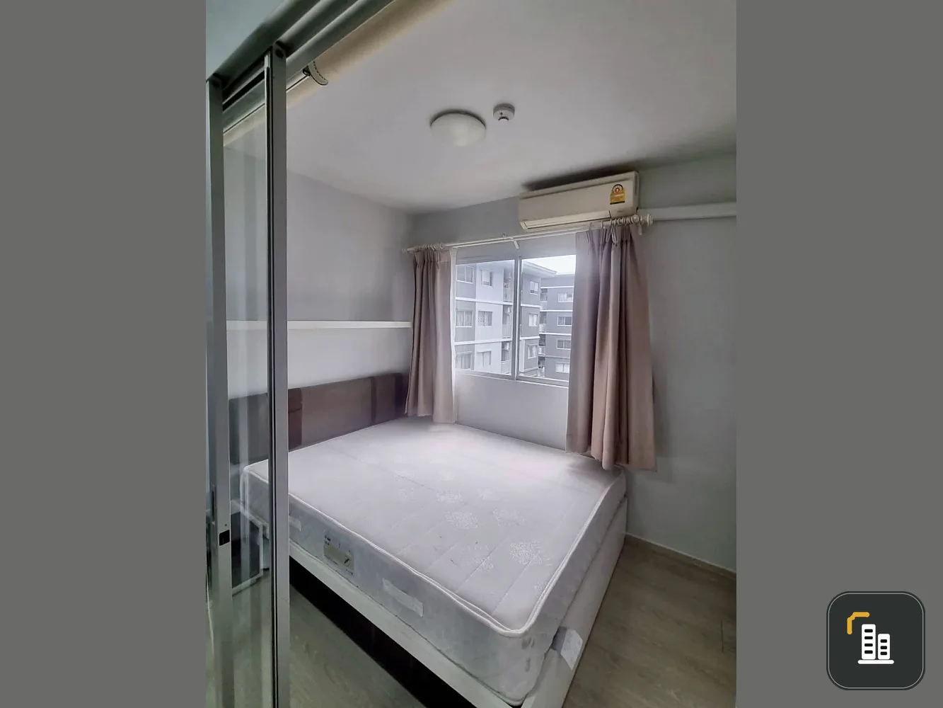 Selling Plum Condo Park Rangsit, 8th floor, fully furnished. Book now!