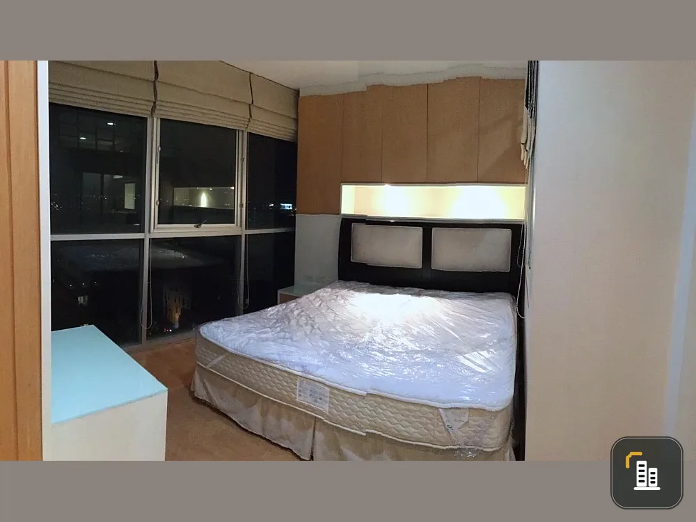 For rent: St. Louis Grand Terrace, 14th floor. A lovely, fully furnished unit. Book now!