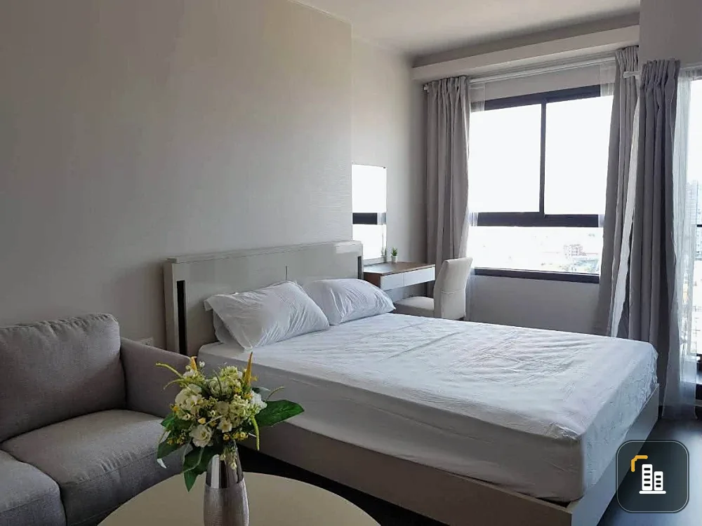 Selling Ideo Sukhumvit 93 studio unit, fully furnished, in a great location with unblocked city views. Book now!