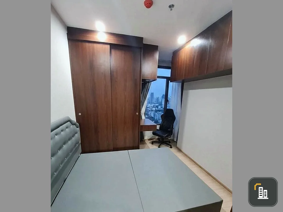 Selling The Tree Hua Mak Interchange, 23rd floor, city view, with built-in furniture and fully furnished, ready to move in.