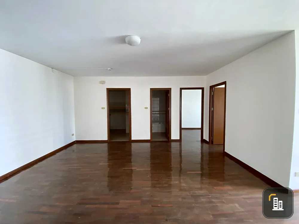 For sale: SV City Rama 3, 6th floor, unfurnished unit. Spacious and comfortable. Book now! Don't miss out!