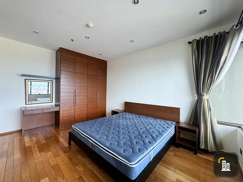 For rent: The Emporio Place, 30th floor, fully furnished, very livable. Book now! Limited time offer!