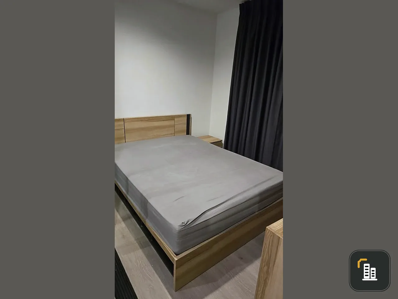 Selling The Base Phetkasem, 12th floor (12A), fully furnished with appliances. Move in now, don't wait!