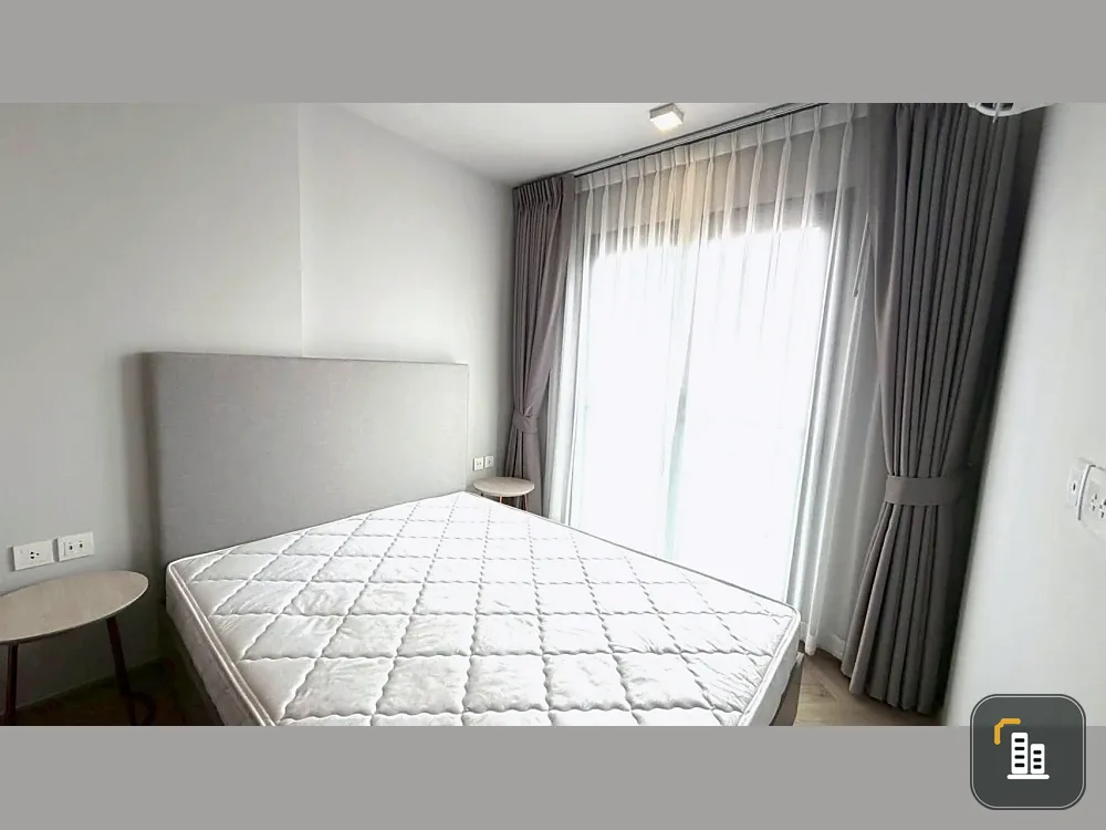 For rent: Chapter Thonglor 25, fully furnished with appliances. Ideal for living, located in the heart of Thonglor.