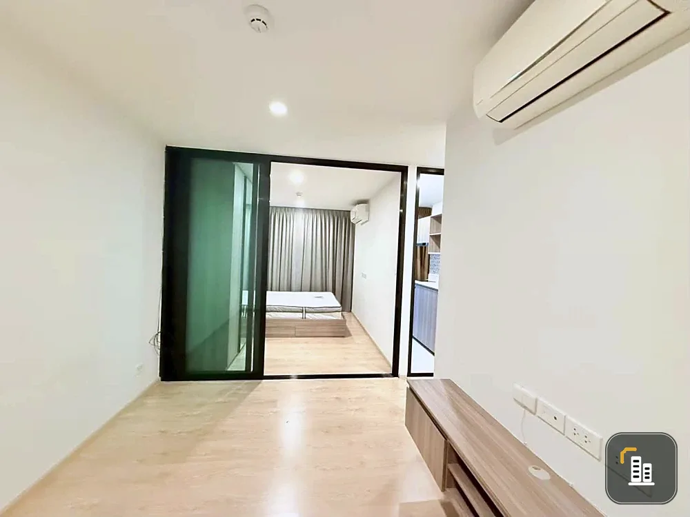 For sale: The Origin Sukhumvit 105. Garden and pool view, tranquil atmosphere. Move-in ready.