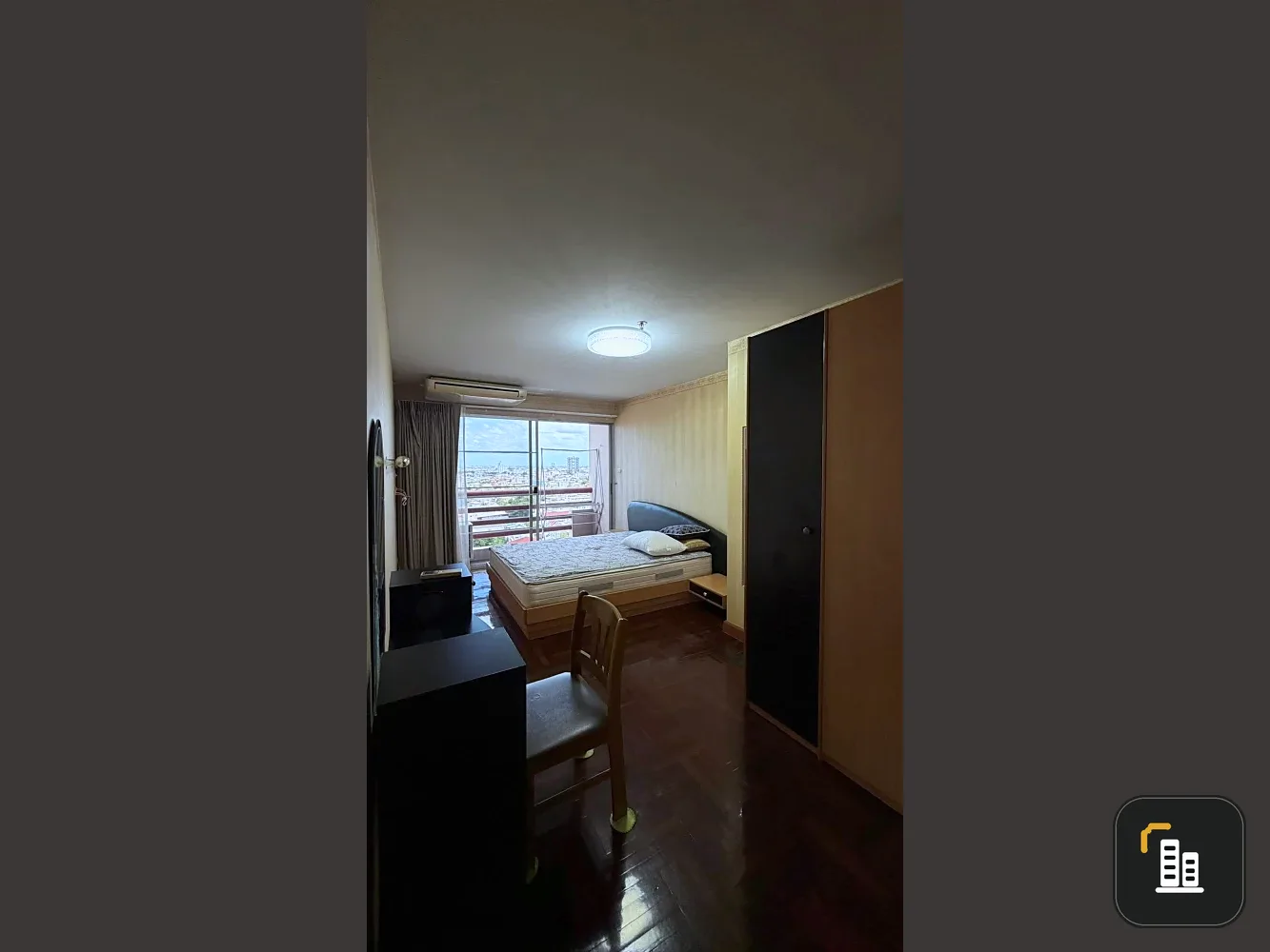 For rent: Masterview Executive Place. Spacious balcony with unobstructed city views, overlooking the Chao Phraya River, Asiatique, and Bangkok Bridge.
