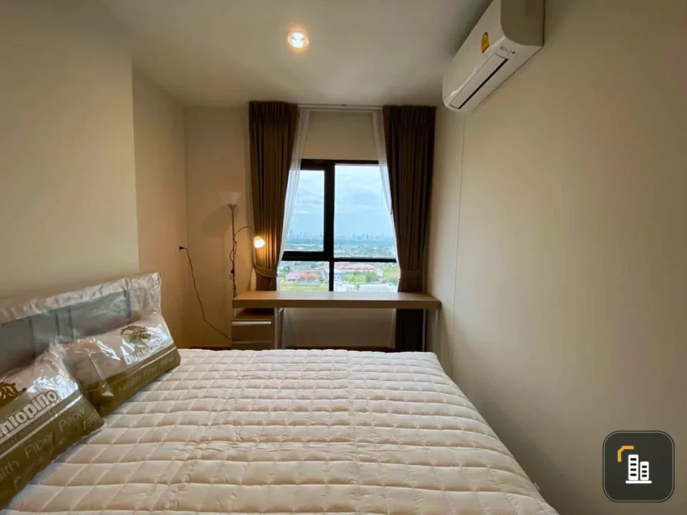 For rent: Niche Mono Sukhumvit-Bearing, 28th floor unit, very high up, excellent ventilation, fully furnished. Don't miss out!