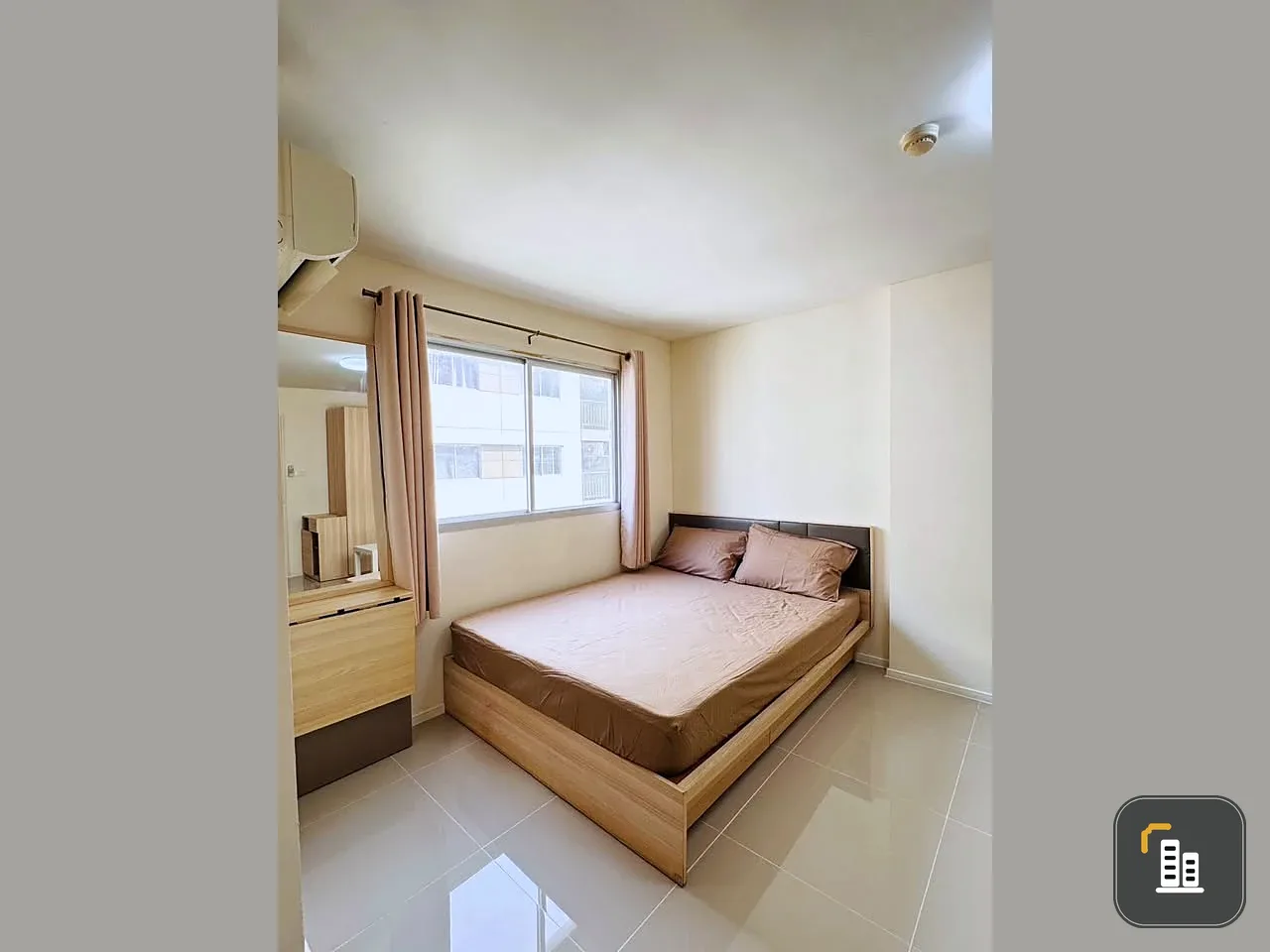 For sale or rent: Lumpini Township Rangsit Klong 1, studio apartment, fully furnished. Just bring your bags and move in!