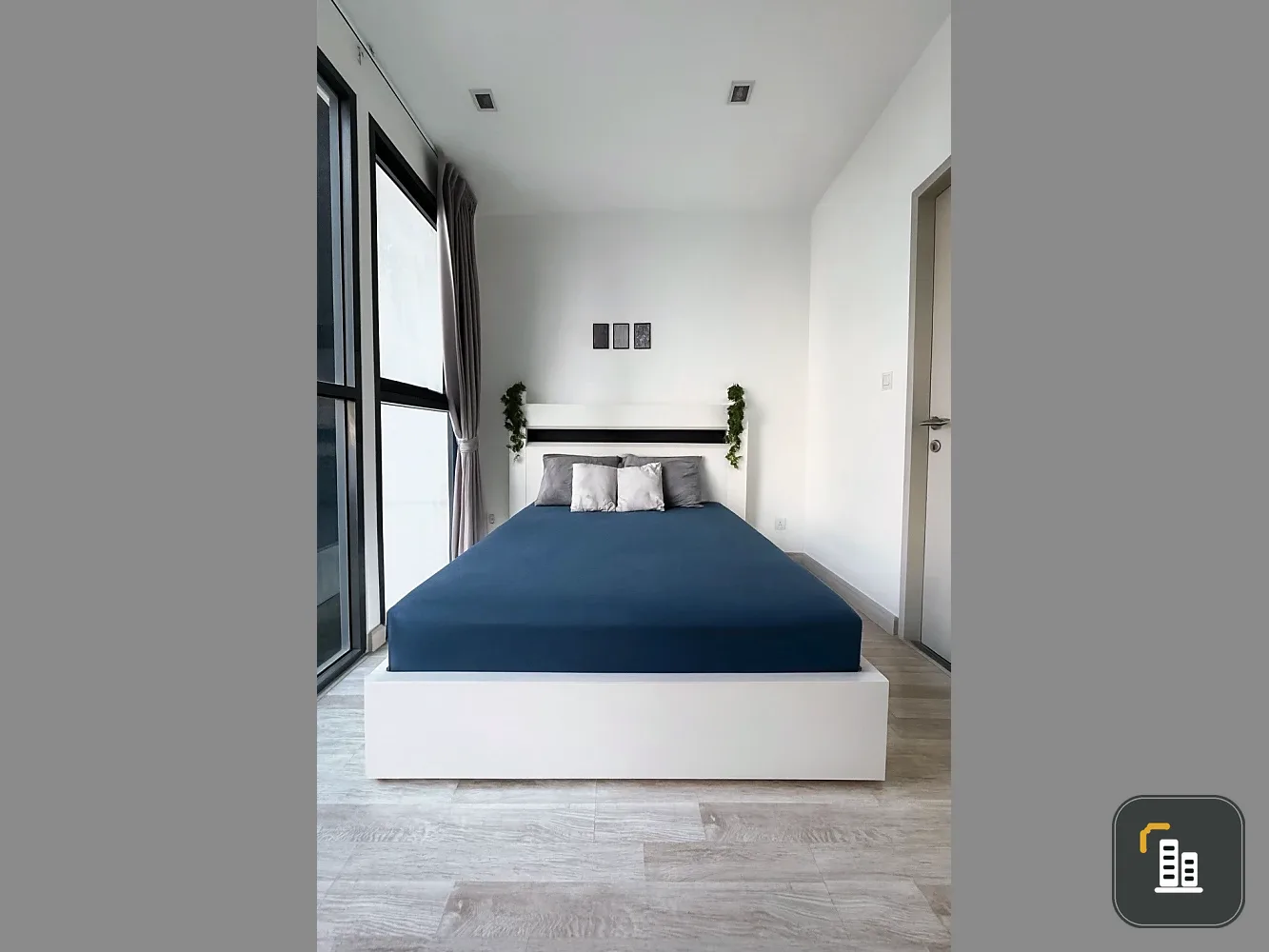 Selling Ideo Mobi Sathorn, 6th floor, duplex unit (2 floors), fully furnished. Book now!