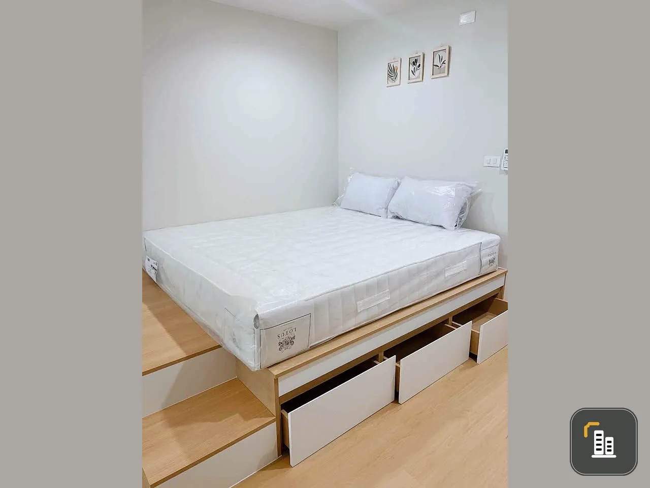 Studio apartment for rent at Metro Park Sathorn. Fully furnished in Muji style with pool view. Book now!