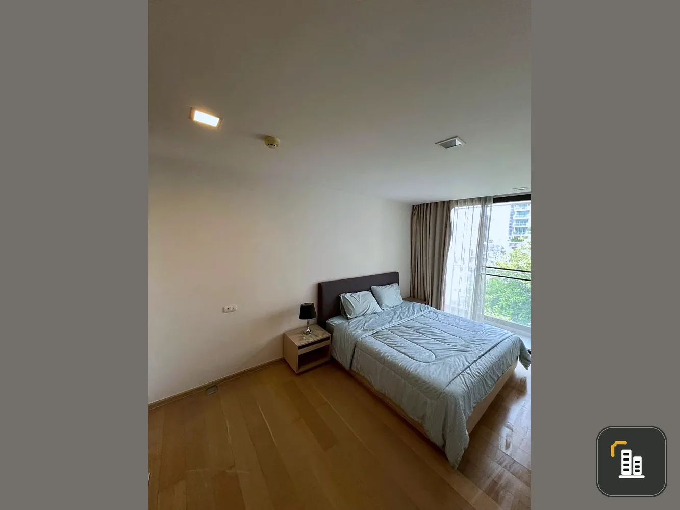 Condo for rent at Liv@49 (Sukhumvit 49). Spacious and comfortable unit with ample living space. Book yours today! Don't miss out!