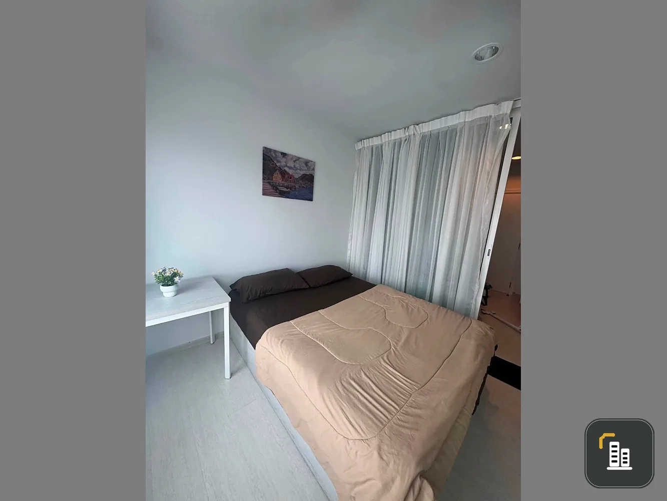 Aspire Erawan condo for rent. Fully furnished, just bring your belongings and move in!