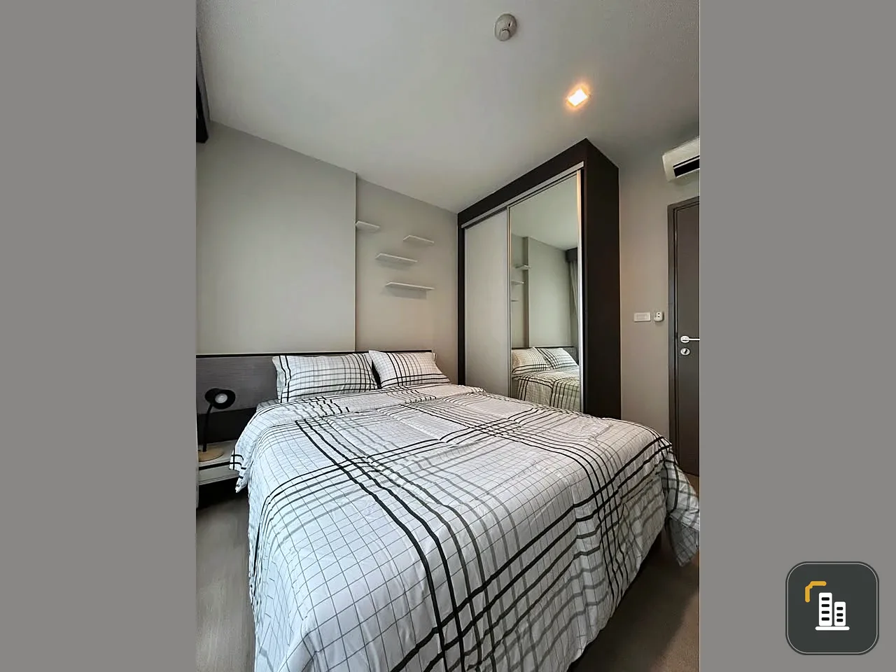 For rent: The Base Central Pattaya, 18th floor, partial sea view! Furnished with premium furniture and fully equipped with appliances for your comfort