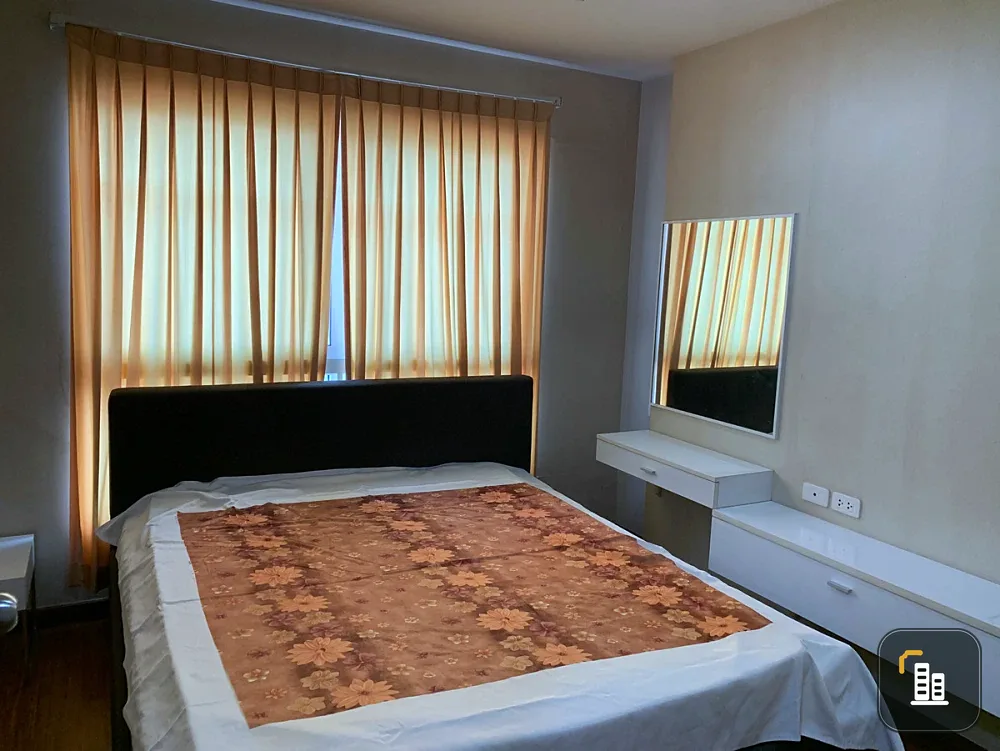 Diamond Sukhumvit condo for sale, 21st floor. Nice, fully furnished. Book now, don't wait!