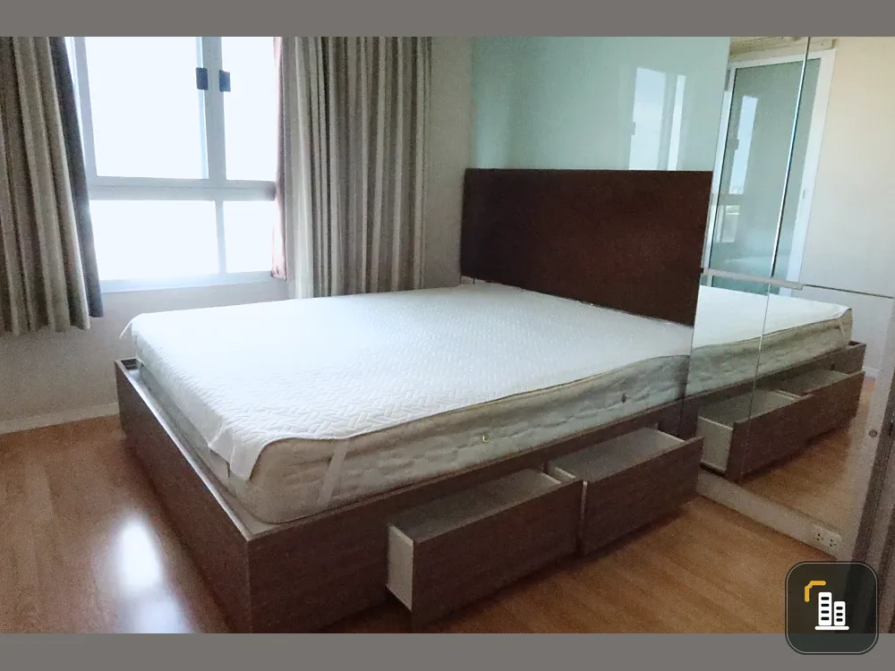 Selling a fully furnished 10th-floor unit at Lumpini Ville Sukhumvit 77. Book now! (Limited time offer!)