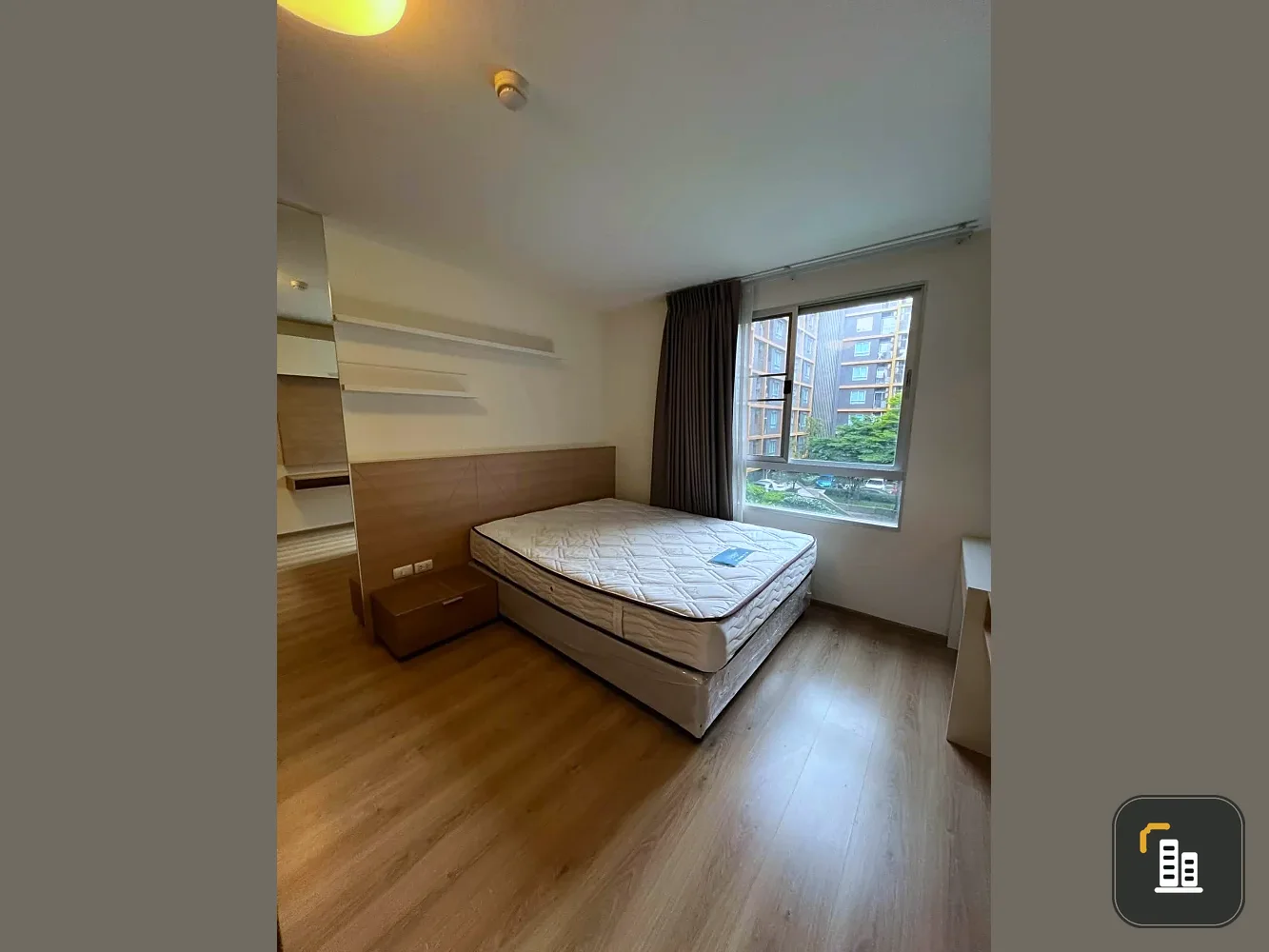 Selling a U Campus Rangsit-Muang Ek condo unit. The room is in excellent condition, spacious at 39 sq.m., easy to decorate, and doesn't feel cramped.