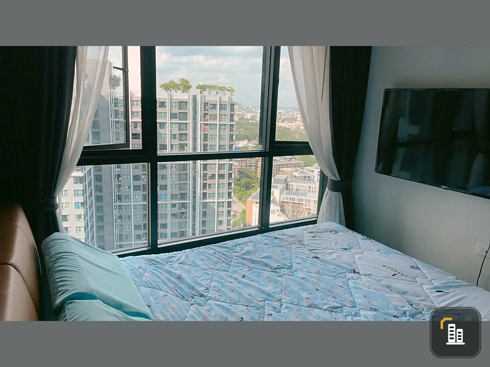 For rent: The Base Park West. Nice room, great location, fully furnished, convenient transportation. Book now!