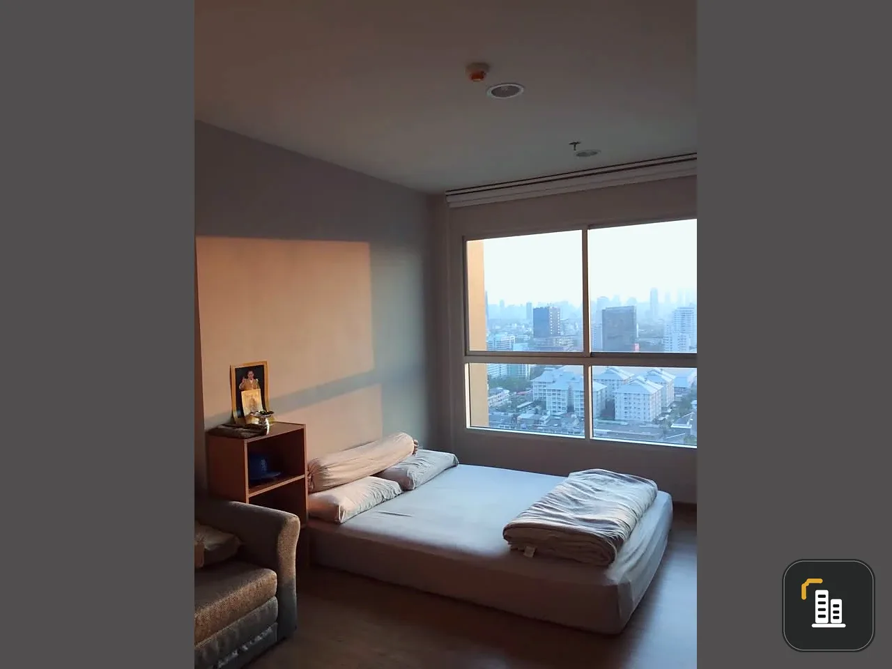 Selling a Fuse Chan-Sathorn condo unit on the 26th floor. It's very high up with amazing city views and excellent ventilation. Book quickly!