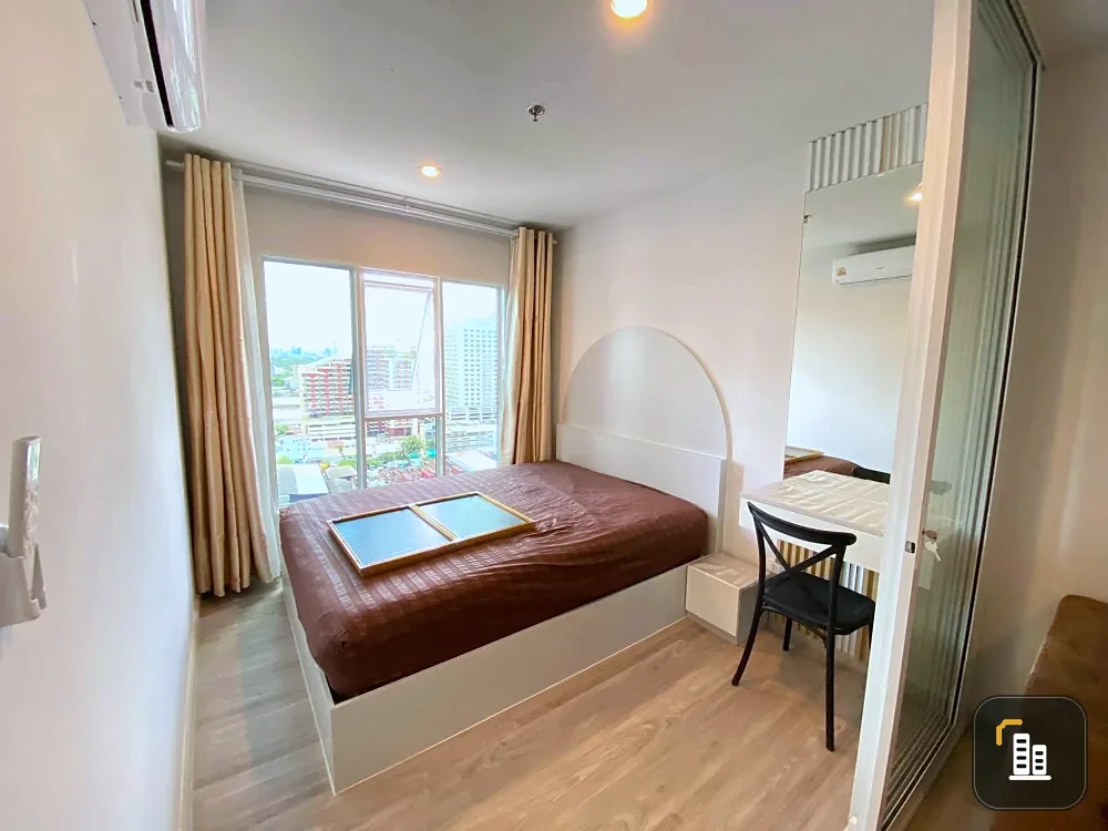 For rent: Regent Home Bangna, 19th floor, partitioned room, fully furnished with appliances. Move in now! Don't wait!