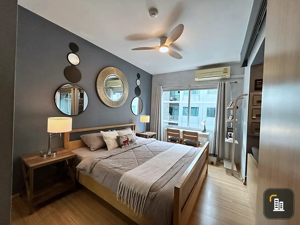 For sale or rent: A Space Play Ratchada-Sutthisarn. Beautifully decorated, luxurious and upscale unit in a prime location. Fully furnished. Book now!