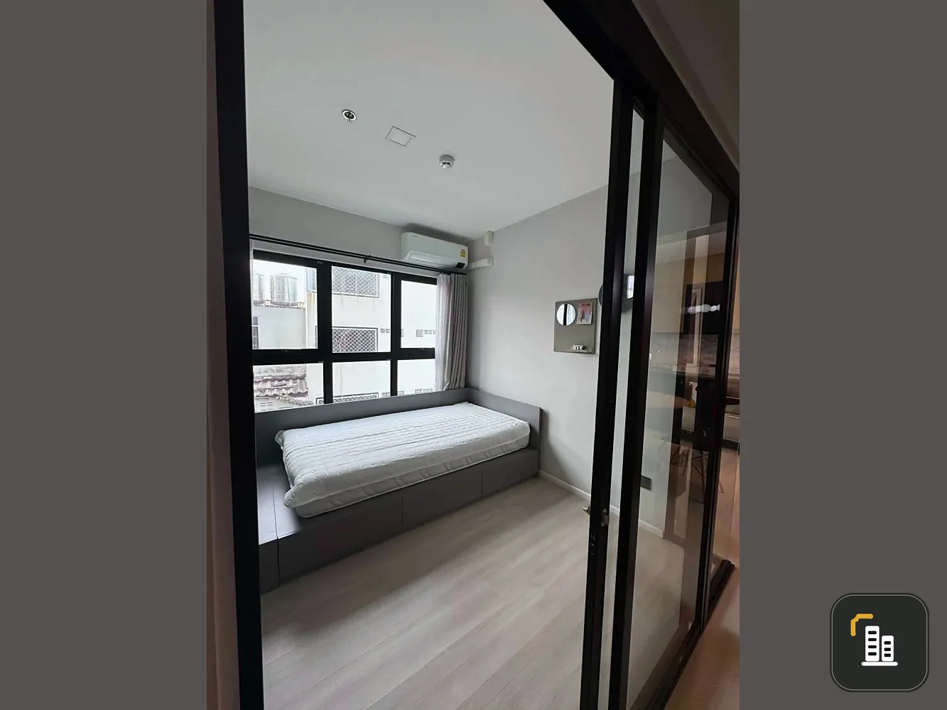 Condo for rent at The Key MRT Phetkasem 48. Fully furnished, ready to move in immediately. You won't want to miss this!