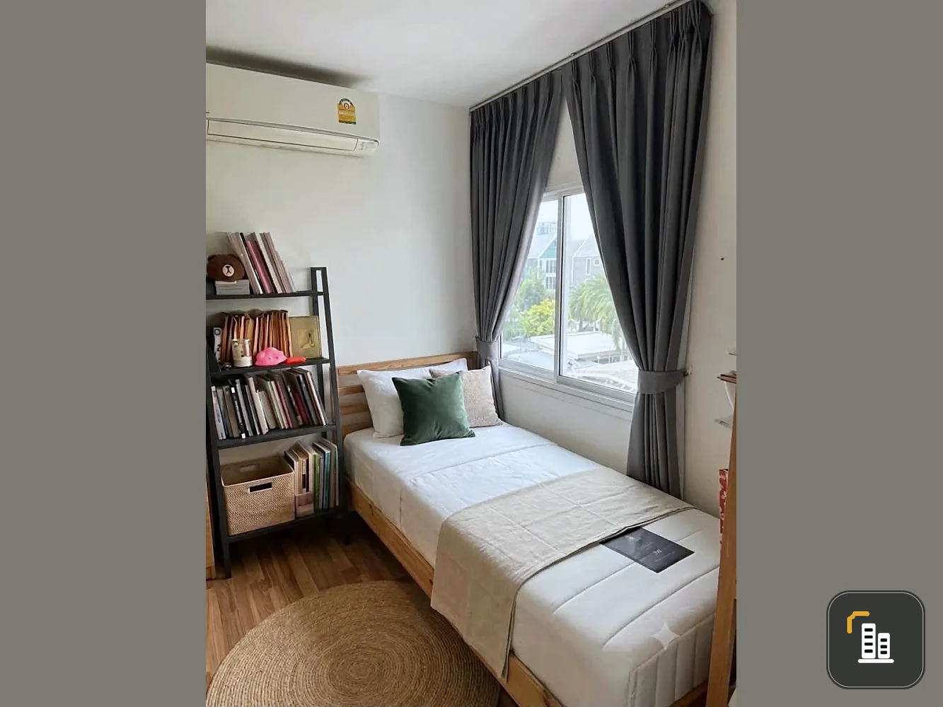 Selling The One Plus D Huamak 12, corner unit, less crowded, great location, fully furnished. Book now!