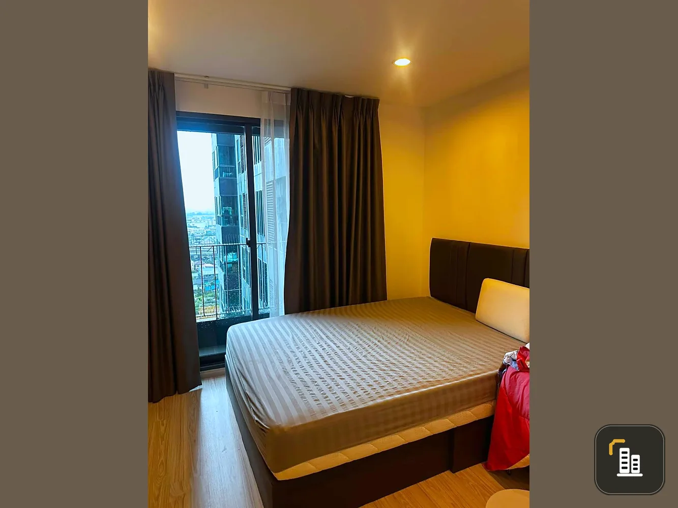 For sale or rent: Ideo Mobi Wongsawang-Interchange. A comfortable room in a great location with complete amenities. Don't miss out!