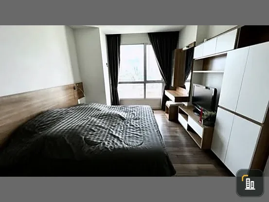 Urgent sale! The Room Sathorn-Taksin condo. Large, comfortable units with ample living space. Book yours now!