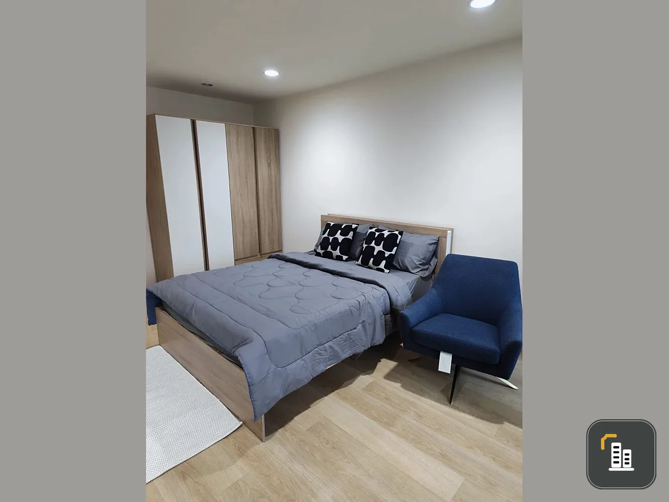Condo for rent, Sathorn Gardens, studio room, 9th floor, pool view, fully furnished, ready to move in.