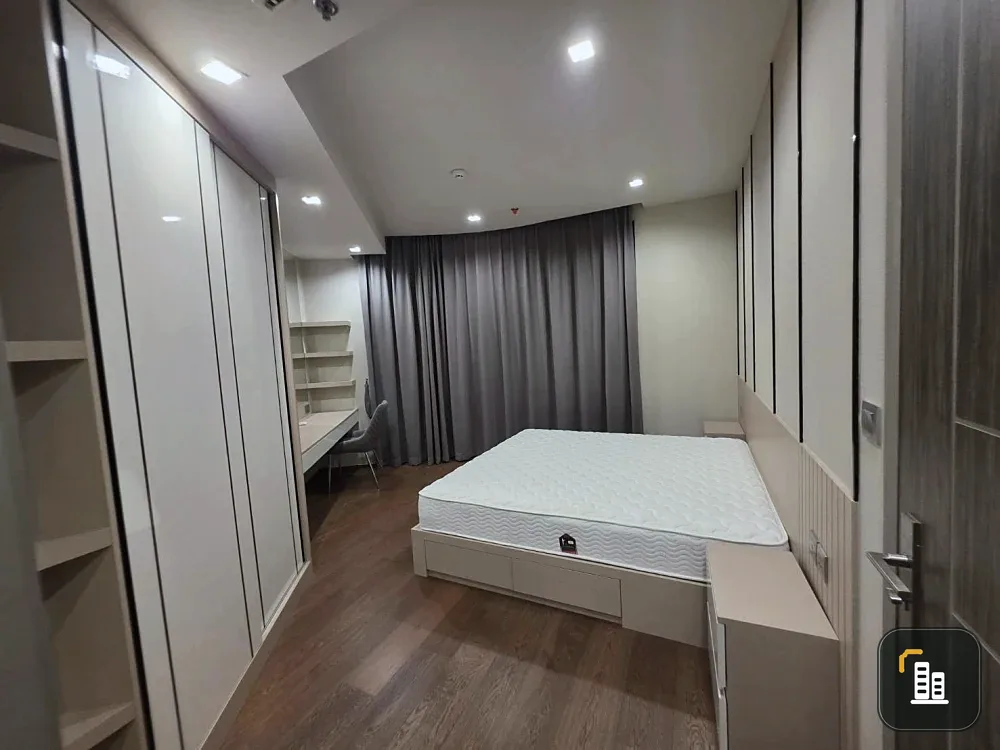 Selling Ideo Q Victory corner unit, quiet location, great city view, unblocked. Don't miss out!
