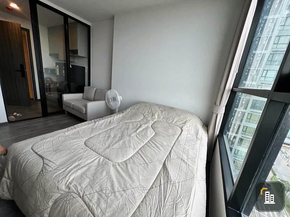 For sale: THE ORIGIN Sukhumvit Sailuat E22 Station. A lovely, fully furnished unit with unobstructed city views. Don't miss out!