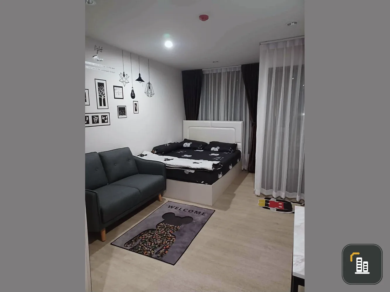 For sale or rent: Thana Astra Sathorn-Channel 1 bedroom. Beautifully decorated with a coordinated color scheme. Pool view. Don't miss out!
