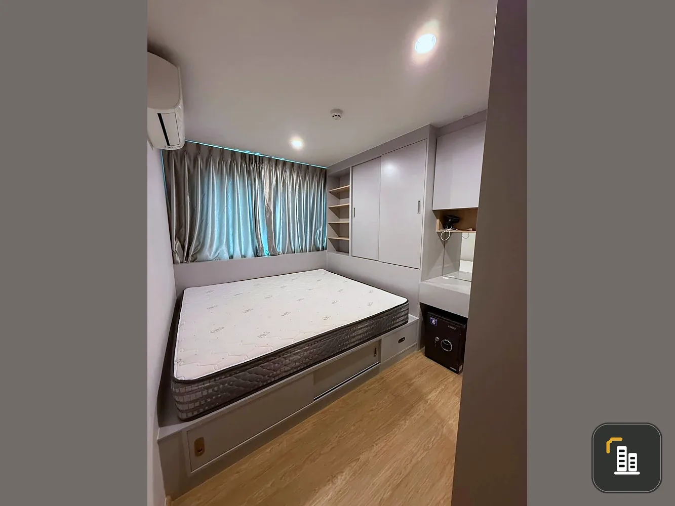 For rent: The Excel Ratchada 18. Spacious and comfortable room with ample living space. Convenient and complete amenities all in one place. Don't miss