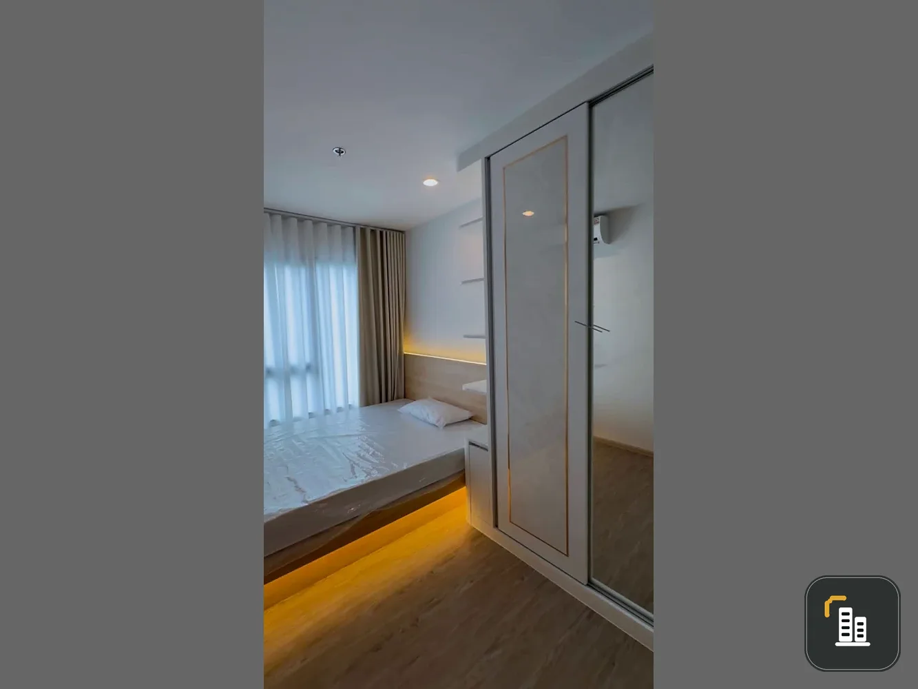 For rent: Regent Home Wuttakat. Nice, fully furnished unit with high-quality built-in furniture. Book now!