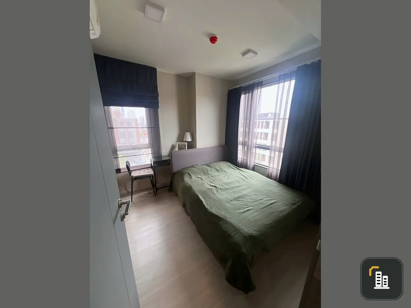 For rent: Quintara Phume Sukhumvit 39, corner unit with pool view, fully furnished. You can't miss this opportunity!