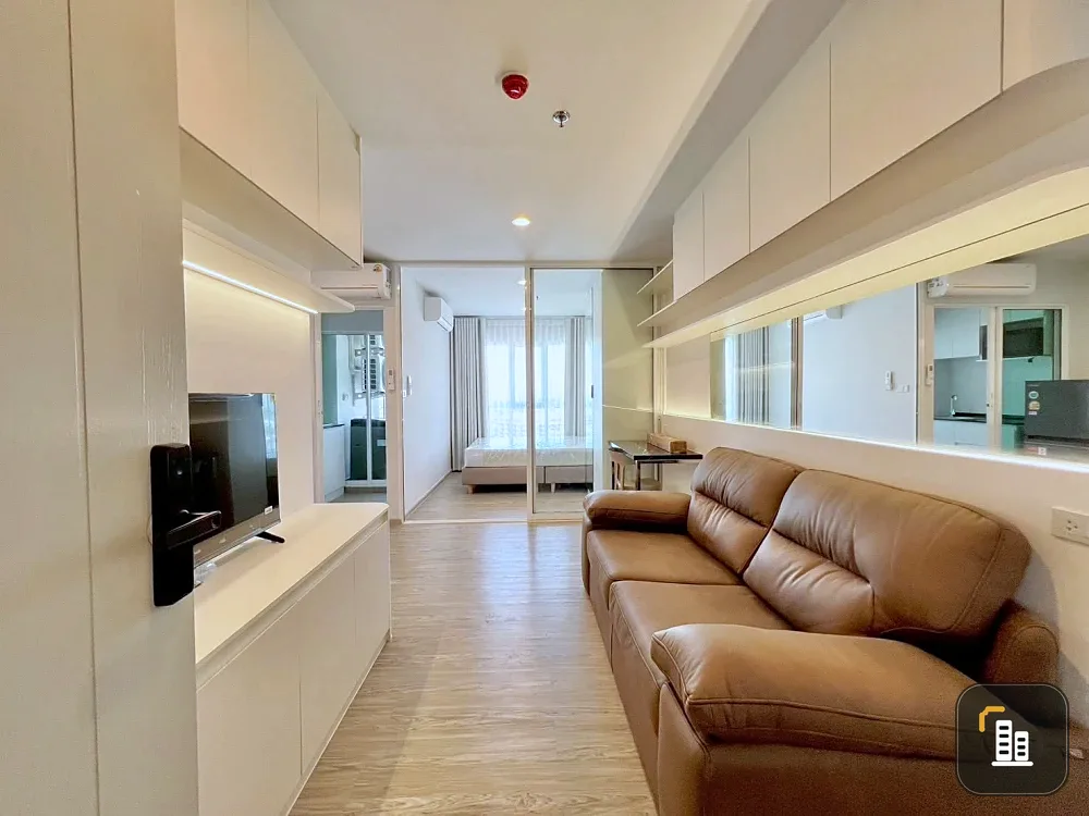 For rent: Regent Home Bangna. Fully furnished with built-in features throughout. Beautiful design, clearly defined spaces, and complete built-in furni