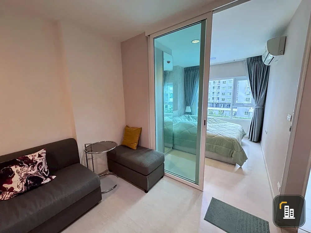 Apartment for rent at ASPIRE Erawan. Partitioned room, very livable, fully furnished. Book now!