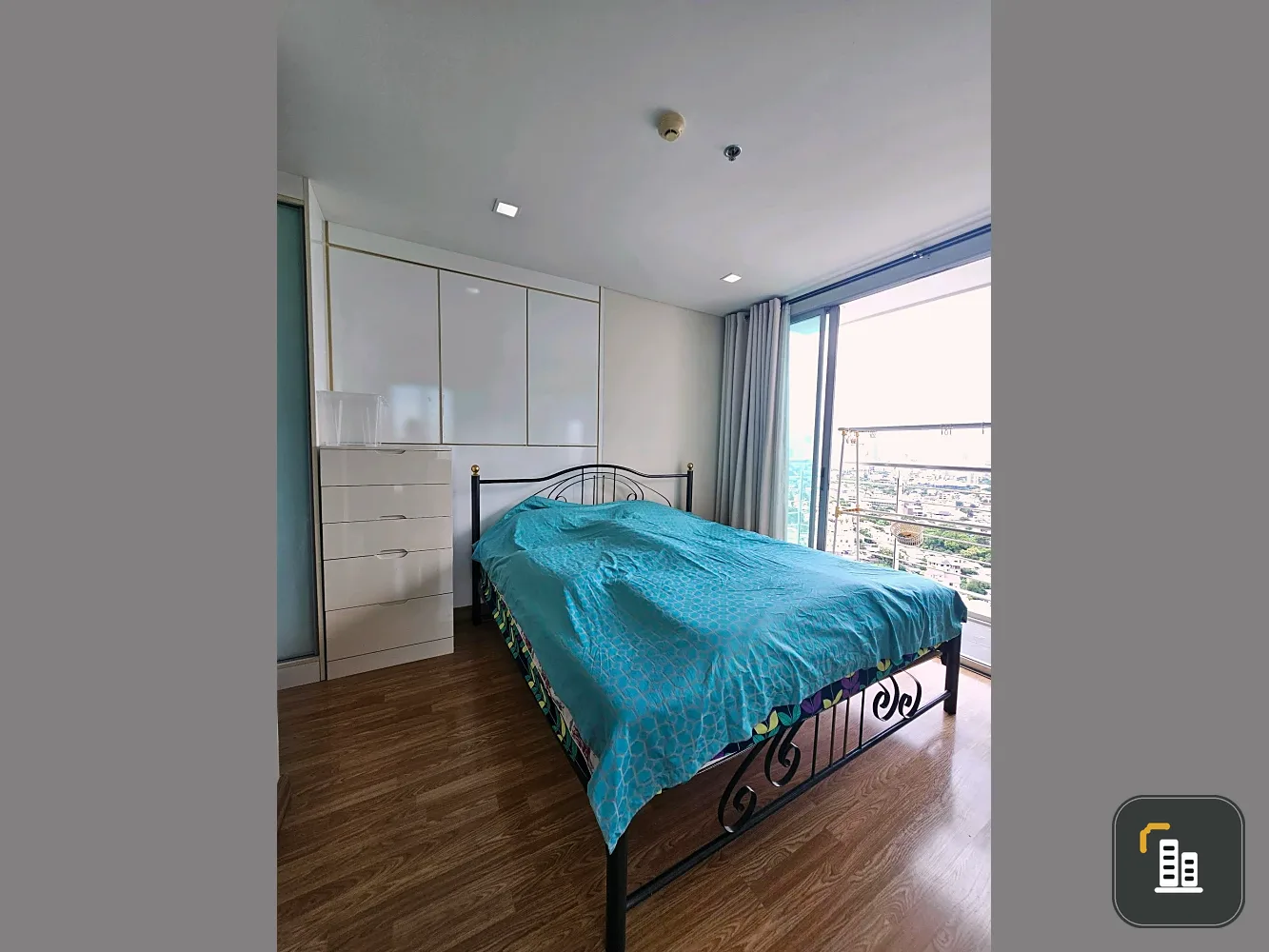 Le Luk Condominium for rent, 24th floor, beautiful view, corner unit, fully furnished. Book now, don't miss out!