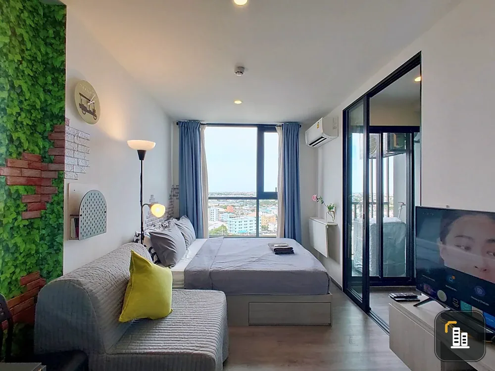 For rent: The Origin Sukhumvit-Sai Luat E22 Station condo with Chao Phraya River view, numerous facilities, and fully furnished with appliances.