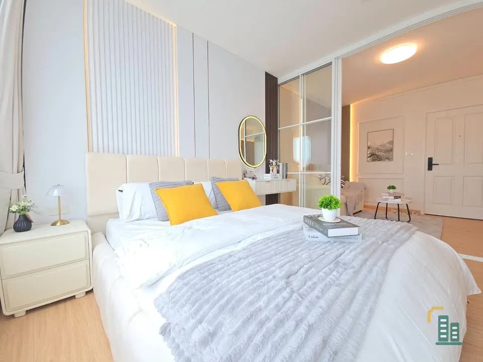 Plum Condo Nawamin for sale, 2nd floor, unobstructed view, fully furnished, separate kitchen area, ready to move in immediately.