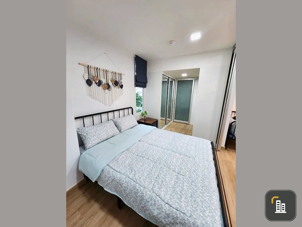 For sale: The Colory Vivid, loft-style decorated unit on the 5th floor, corner unit. Perfect for relaxation. Book now!