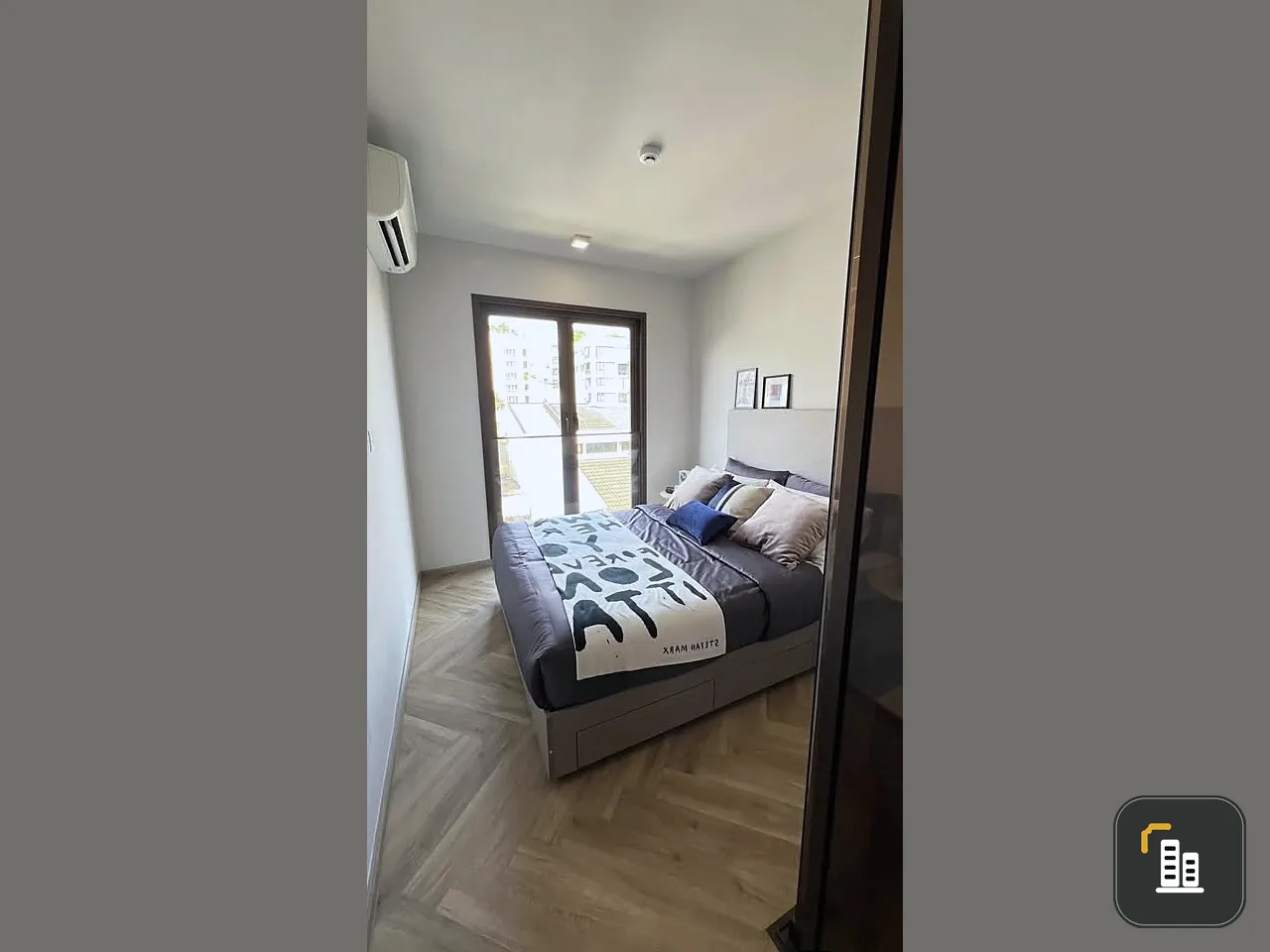 Condo for rent, Chapter Thonglor 25, decorated room, ready to move in. Complete facilities Come and reserve today, don't miss it.