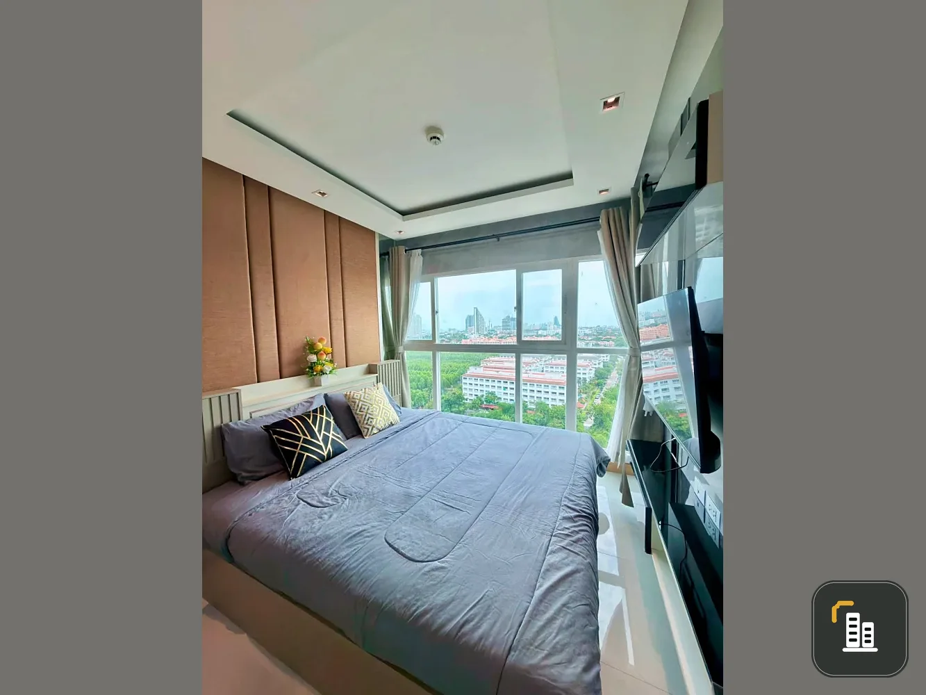 Selling La Santir condo, stunningly decorated with high-quality built-in furniture and gorgeous sea views. Book now!