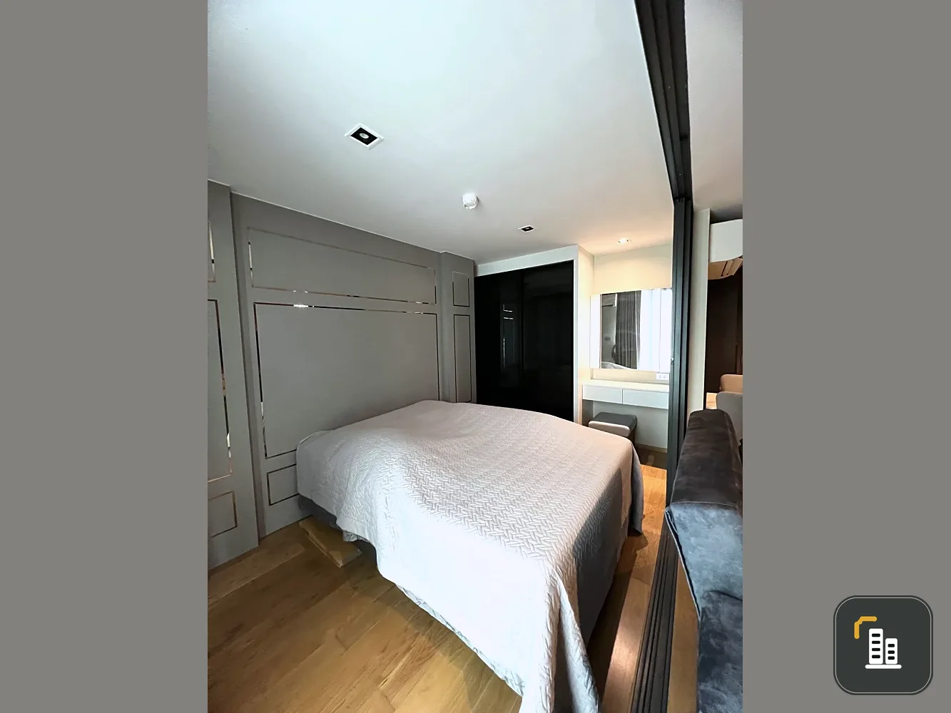 For rent: Altitude Define, corner unit, less crowded, fully furnished, in a prime location. Book now!