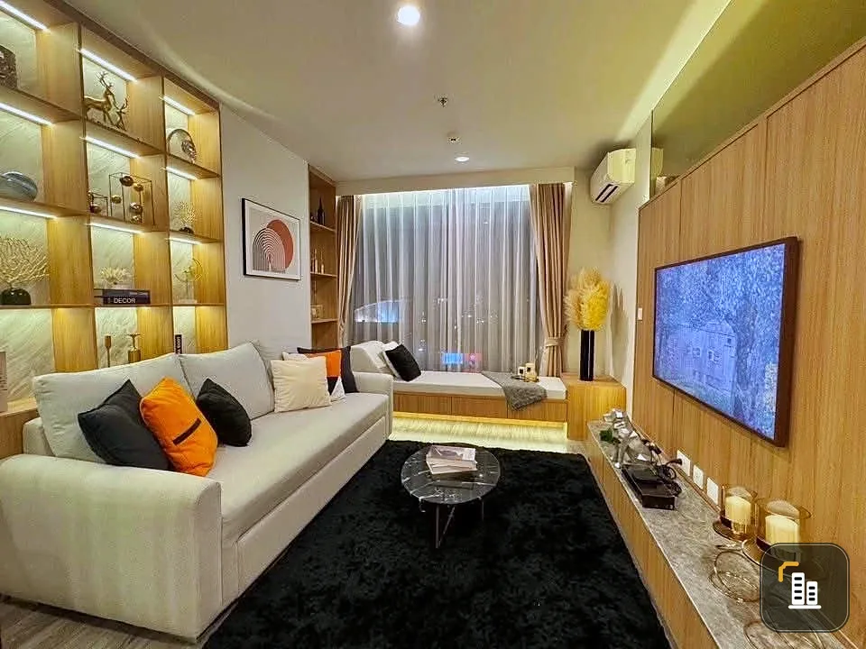Selling Ideo Mobi Rangnam, a rare item (1 Bedroom Plus) corner unit on the 28th floor, fully furnished with built-in features. Book now before it's to