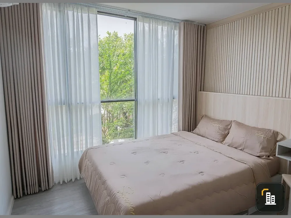 For rent: Atmoz Tropicana Bangna, large 33 sq m room, Building A, 3rd floor, garden view, very close to nature, corner unit. Move in quickly!