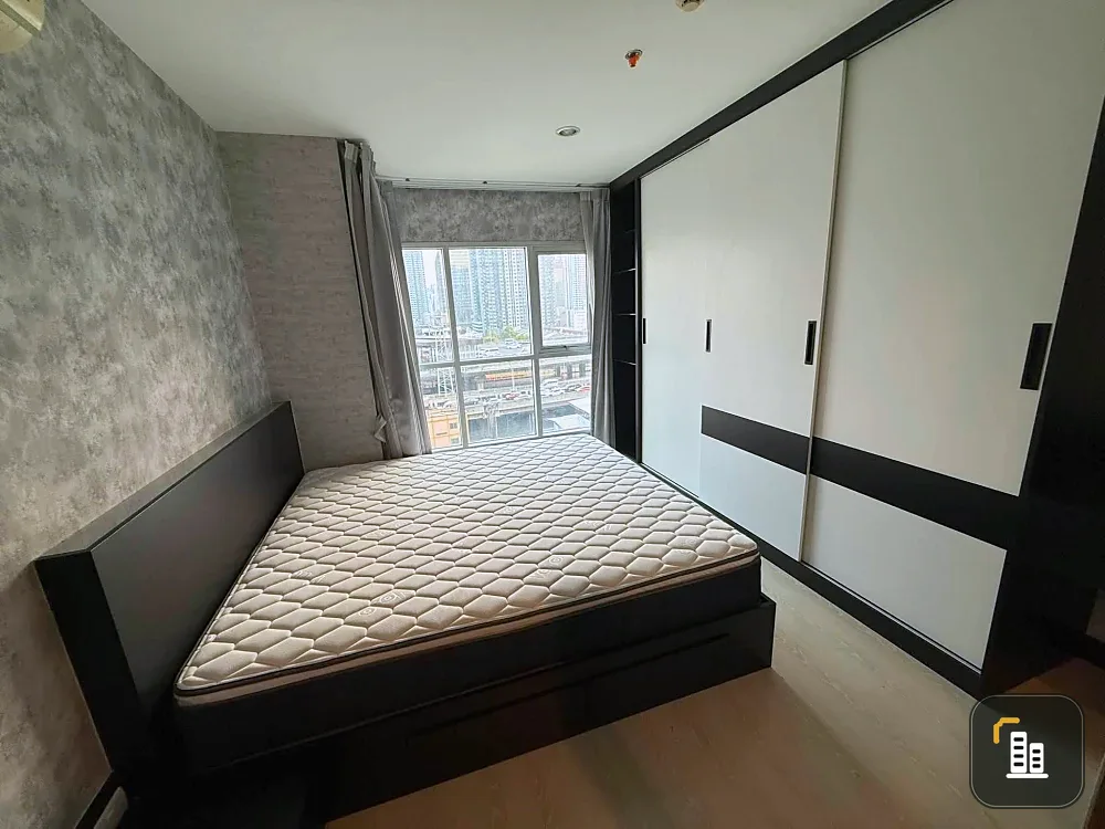 For sale or rent: Aspire Rama 9 condo, fully furnished with built-in furniture throughout. Move-in ready. Don't miss this opportunity!