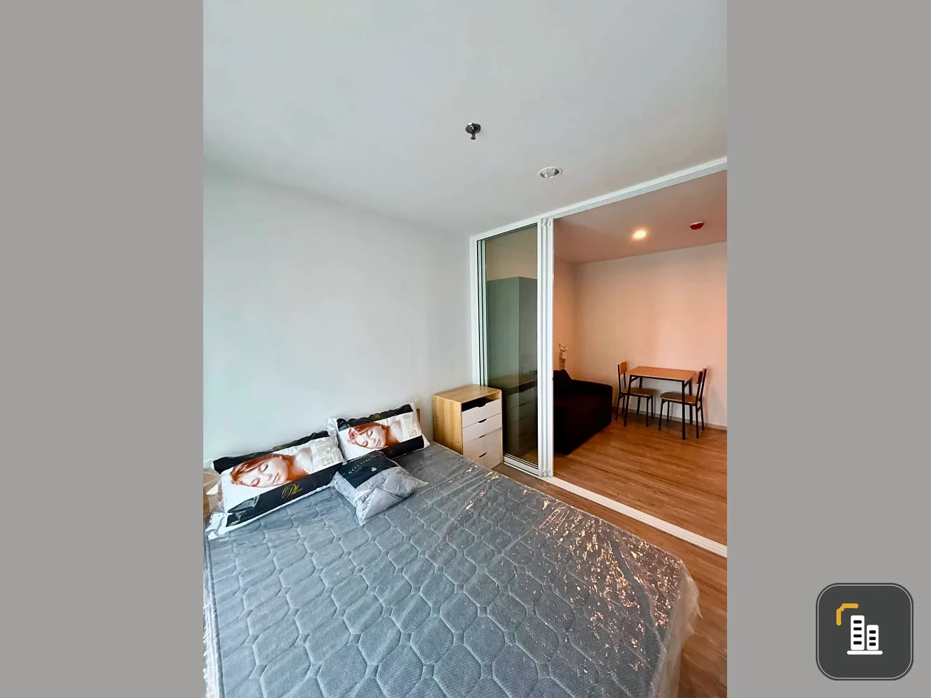 For rent: Regent Home Bangna, 1 bedroom, 1 bathroom. Decorated in a coordinated theme with full furnishings. Book now!